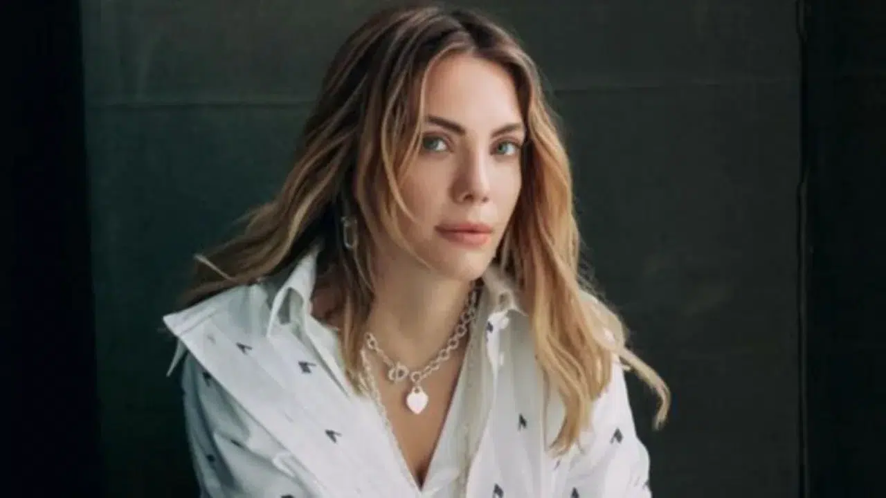 Ekranların sevilen yüzü Eda Ece, uzun süredir merakla beklenen yeni