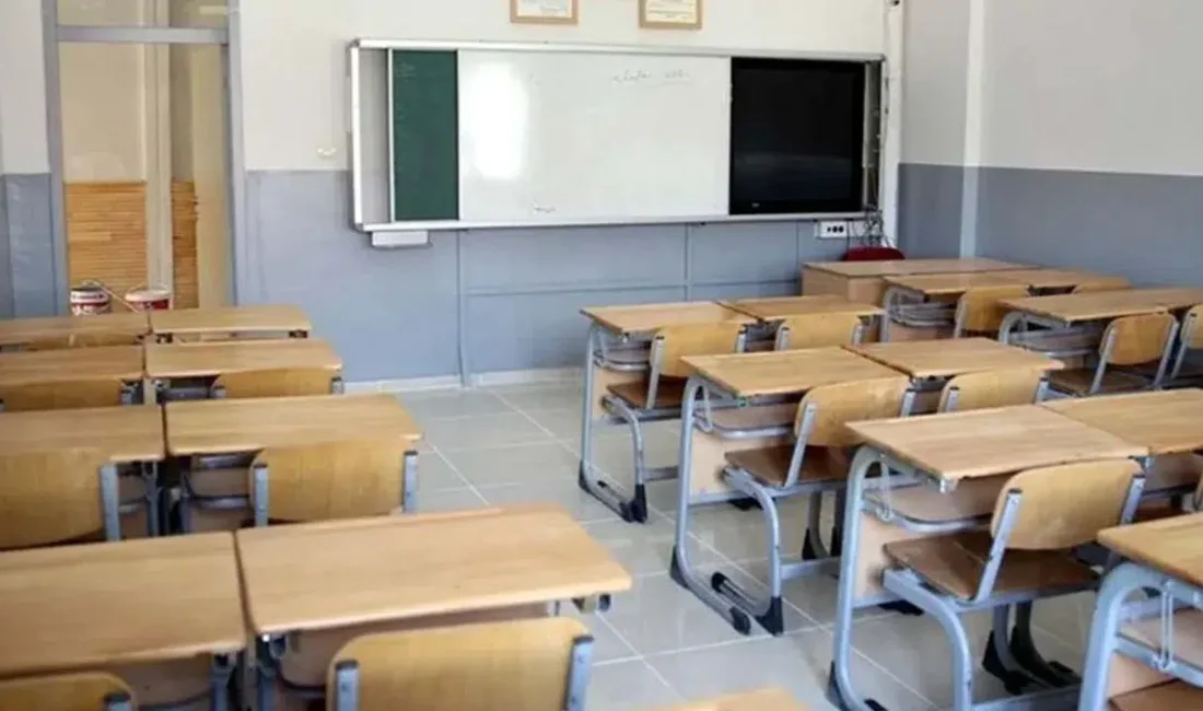 Sivas genelinde milyonlarca öğrenci ve veli sabahın ilk saatlerinden itibaren