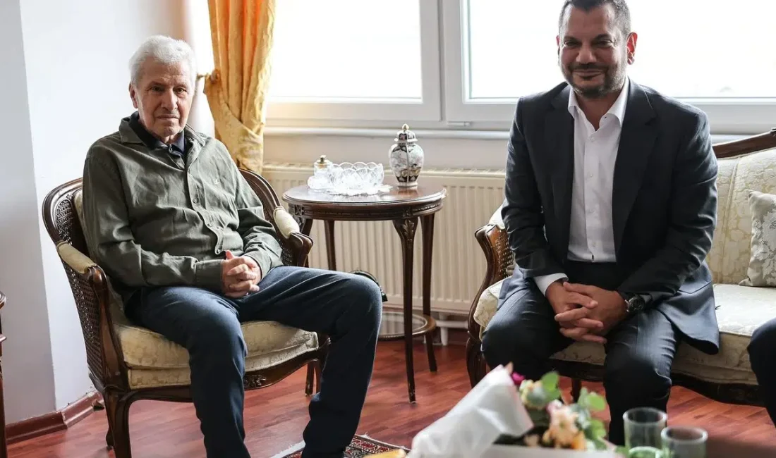 Trabzonspor kulübünün hem saha içinde hem de yönetim kademesinde efsaneleşmiş