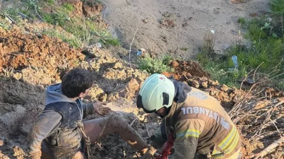 İstanbul Eyüpsultan’da arkadaşlarıyla gezintiye çıkan 14 yaşındaki Ç.Y., gölet çevresinde