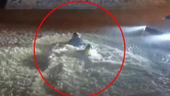 Mardin’in Midyat ilçesinde dün akşam saatlerinde aniden bastıran kuvvetli sağanak