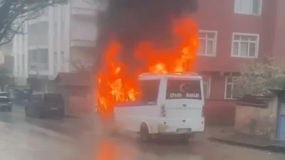 Kırıkkale’de park halindeki bir şehir içi yolcu minibüsünde çıkan yangın