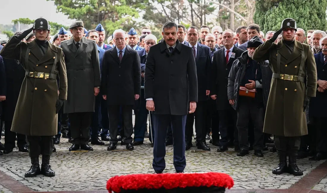 Türkiye’nin dönüşüm mimarlarından 8. Cumhurbaşkanı Turgut Özal, vefatının 33. yıl