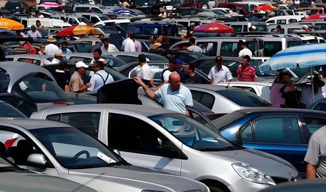Nisan 2026 itibarıyla benzin fiyatlarının tarihi zirvelere ulaşmasıyla birlikte sürücüler