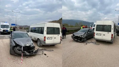 Bilecik’te kontrolden çıkan bir otomobilin yol kenarında park halindeki başka