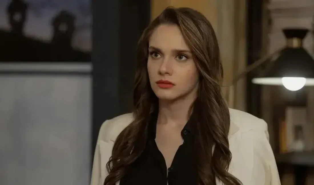 Ekranların sevilen yüzü Miray Daner, yeni projesi Bize Bir Şey