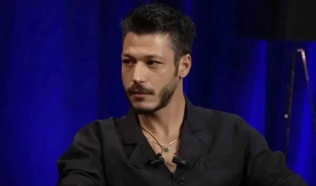 Vatani görevini tamamlayarak İstanbul’a dönen ünlü oyuncu Kubilay Aka, ayağının