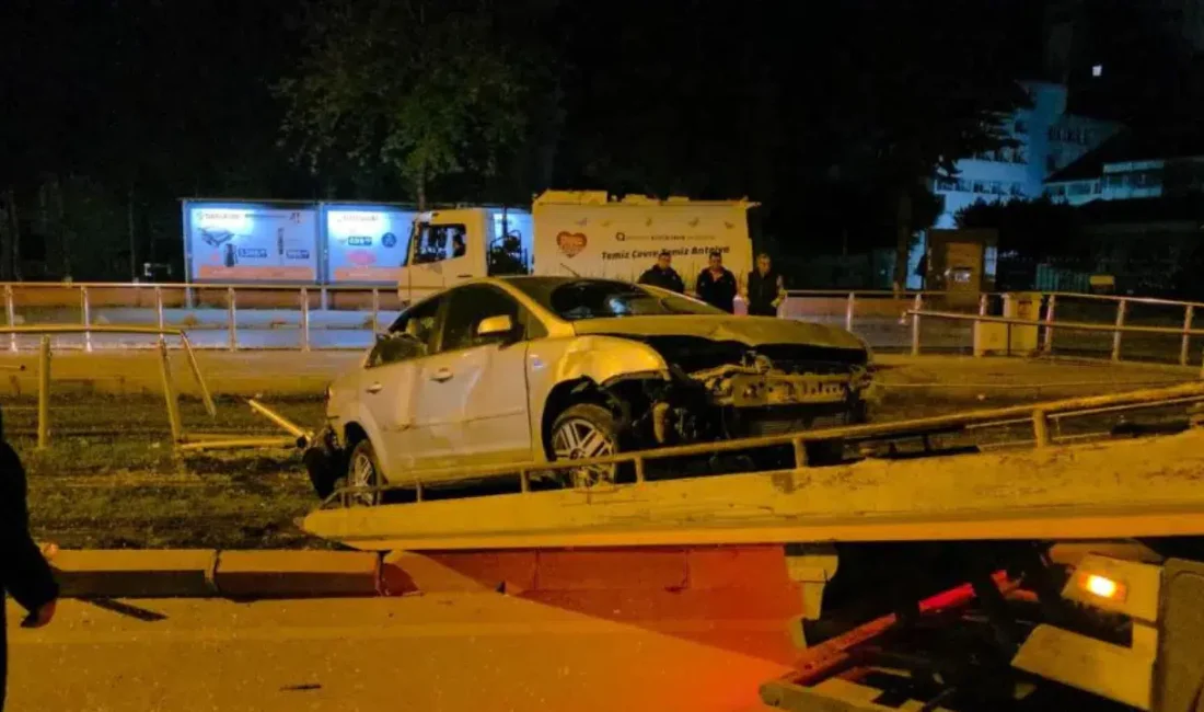 Antalya’nın Muratpaşa ilçesinde gece saatlerinde yaşanan korkunç kazada 1.5 promil