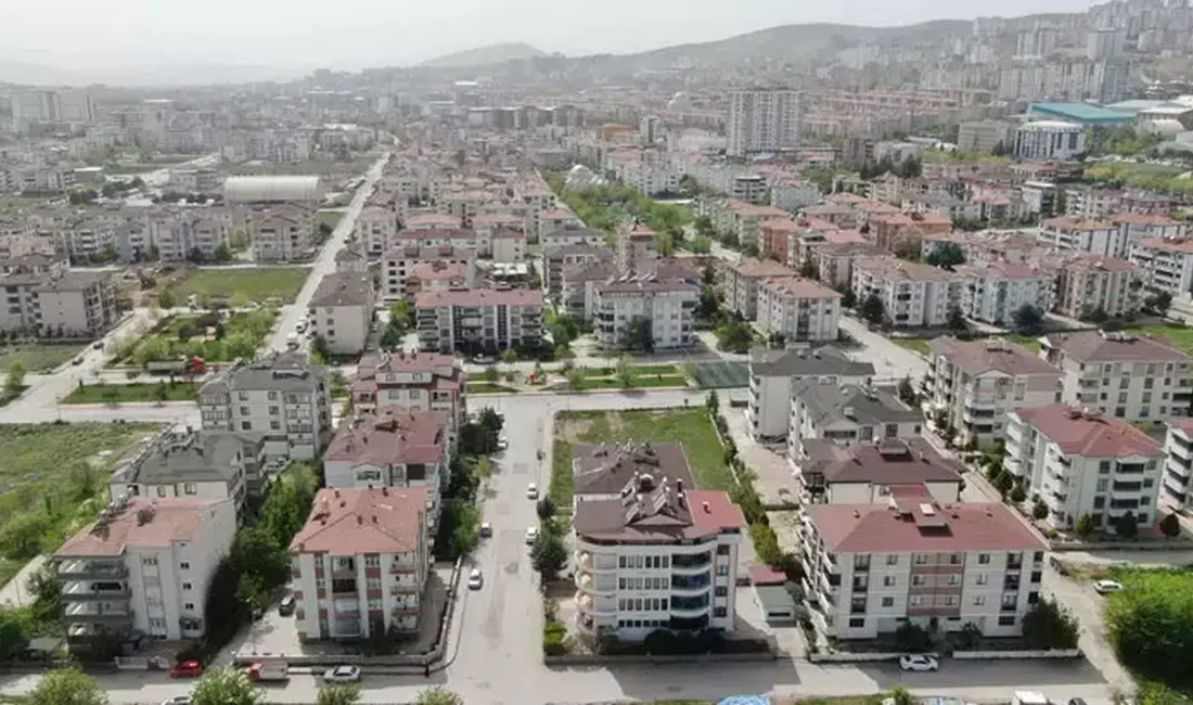 İzmir emlak piyasası 2026 yılında adeta alev alırken, şehir genelinde