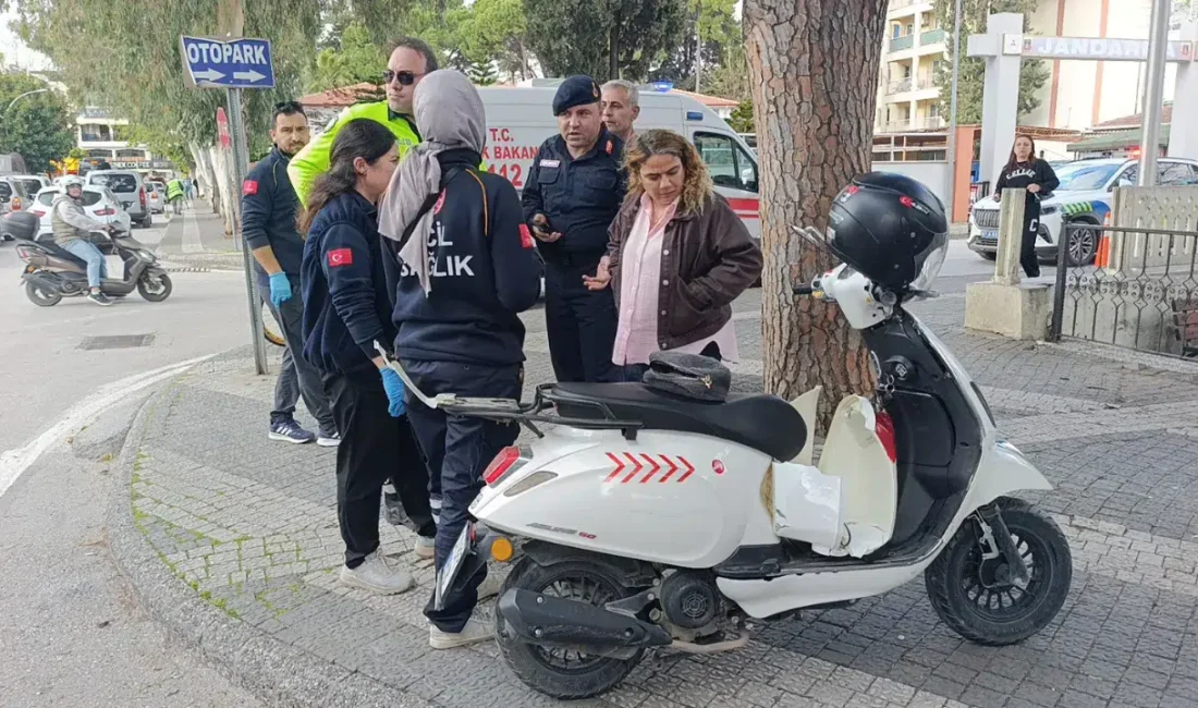 Antalya’nın Manavgat ilçesinde otomobille çarpışan motosiklet sürücüsü kadının bir anlık
