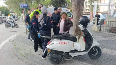Antalya’nın Manavgat ilçesinde otomobille çarpışan motosiklet sürücüsü kadının bir anlık
