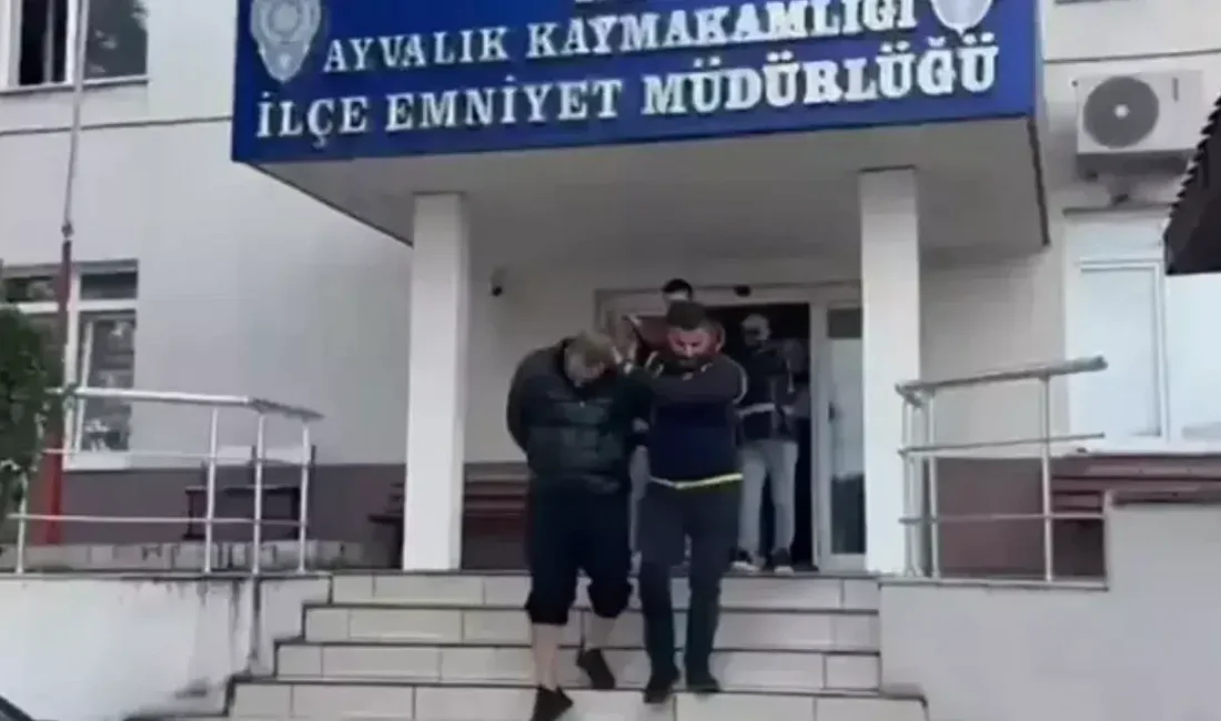 Balıkesir’in Ayvalık ilçesinde gerçekleştirilen dev operasyonda, Cunda Adası girişinde durdurulan