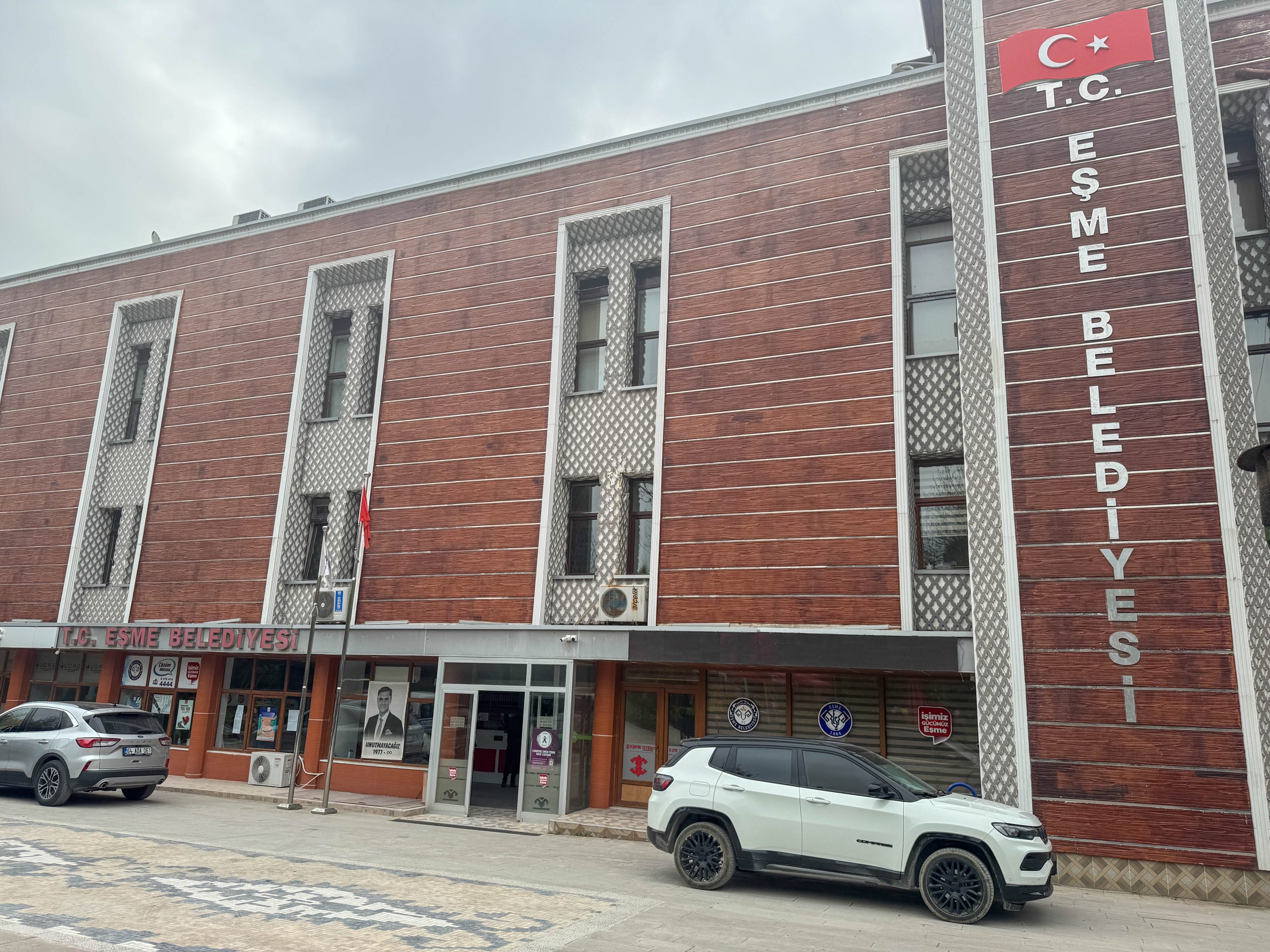 Uşak’ta şok etkisi yaratan yolsuzluk ve irtikap soruşturması kapsamında CHP’li