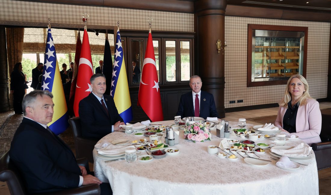 Antalya Diplomasi Forumu’nda dünya liderlerini ağırlayan Cumhurbaşkanı Recep Tayyip Erdoğan,