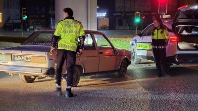 Bursa’nın İnegöl ilçesinde polisin “dur” ihtarına uymayarak kilometrelerce kaçan alkollü