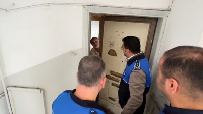 Avcılar’da yaşayan ve bir zamanlar sahnelerin tozunu atan müzisyen Seyran