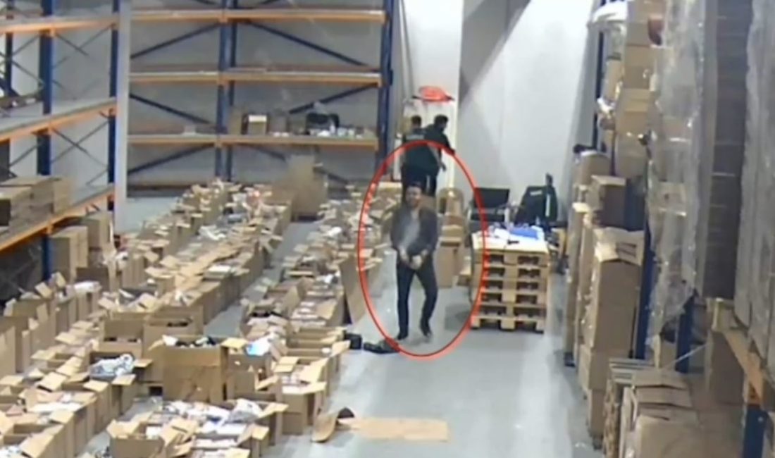 İstanbul Havalimanı Gümrük Müdürlüğü’nde görevli 4 personelin, gümrüklü sahadan usulsüzce