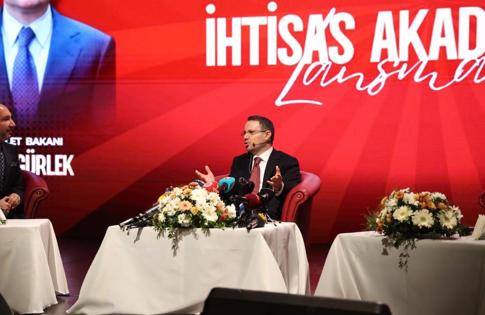 Adalet Bakanı Akın Gürlek sosyal medya platformlarıyla dev anlaşmanın sağlandığını