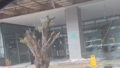 Batman genelinde etkili olan şiddetli sağanak yağış hem kent merkezinde