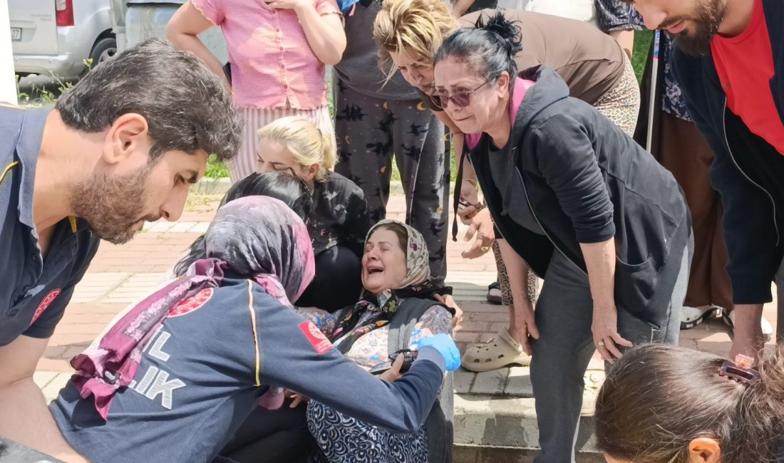 Antalya’nın Manavgat ilçesinde öğrencileri almak için geri manevra yapan bir