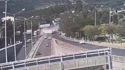 İzmir’de meydana gelen ve yürekleri ağza getiren tır kazasının şoke