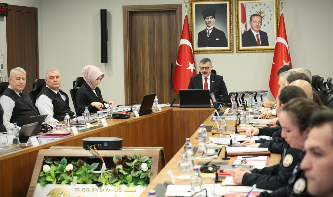 İçişleri Bakanı Mustafa Çiftçi başkanlığında tüm illerin valileriyle gerçekleştirilen video