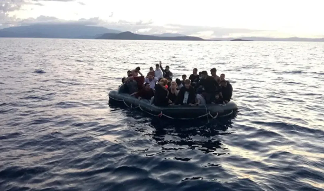 Akdeniz üzerinden Avrupa’ya ulaşma hayaliyle yola çıkan düzensiz göçmenleri taşıyan