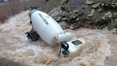 Bitlis’in Tatvan ile Hizan ilçeleri arasında seyir halindeyken kontrolden çıkan