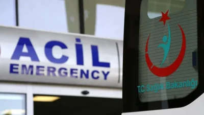 Balıkesir’in Karesi ilçesinde yolun karşısına geçmeye çalıştığı sırada bir tırın