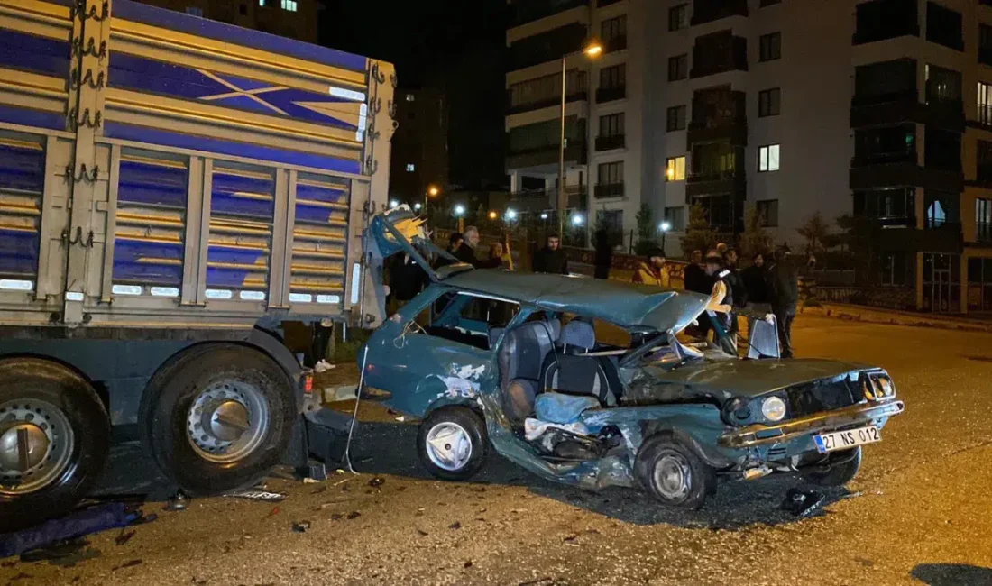Elazığ’da iki otomobilin çarpışmasıyla başlayan ve kontrolden çıkan bir aracın
