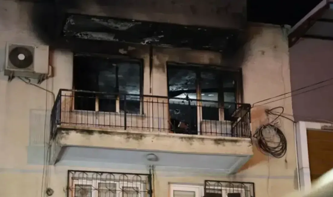 İzmir’in Bornova ilçesinde gece saatlerinde bir evden yükselen alevler tüm