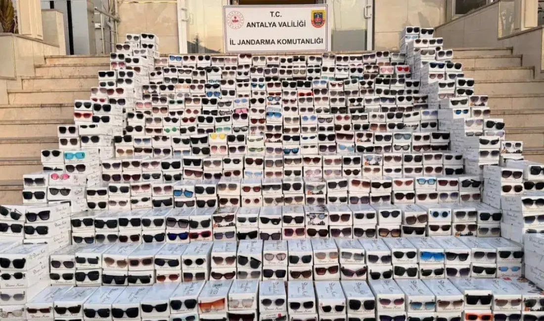 Antalya’nın Alanya ilçesinde jandarma ekipleri tarafından gerçekleştirilen dev kaçakçılık operasyonunda