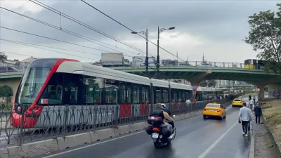 İstanbul’un en yoğun ulaşım akslarından biri olan Kabataş-Bağcılar Tramvay Hattı’nda