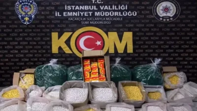 İstanbul Emniyet Müdürlüğü ekiplerinin Bayrampaşa’da bir imalathaneye düzenlediği nefes kesen