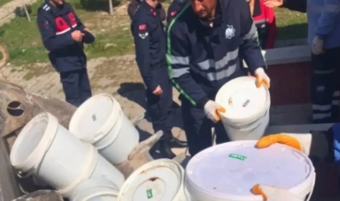 Aksaray’da jandarma ekiplerinin gerçekleştirdiği başarılı operasyon sonucunda bir kamyonda ele