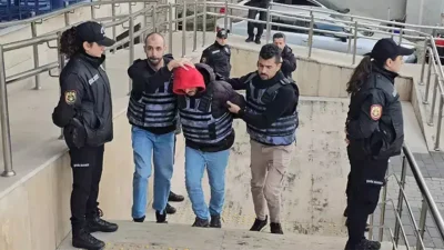 Zonguldak’ta bir parkta tartıştığı eşinin dayısı Serkan Akdal’ı bıçaklayarak hayatını