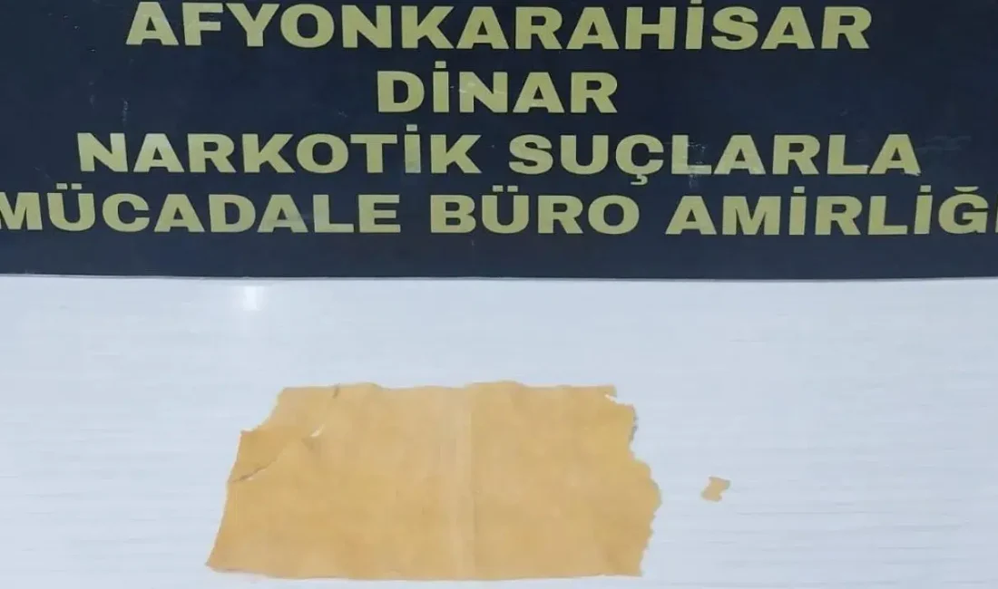 Afyonkarahisar’da polis ekiplerinin yol uygulamasında durdurulan ve şüphe üzerine aranan