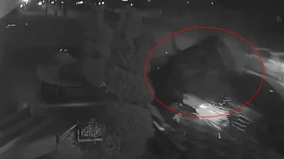 Gaziantep’in Şahinbey ilçesinde iki otomobilin sürat yarışı yaptığı iddiası korkunç