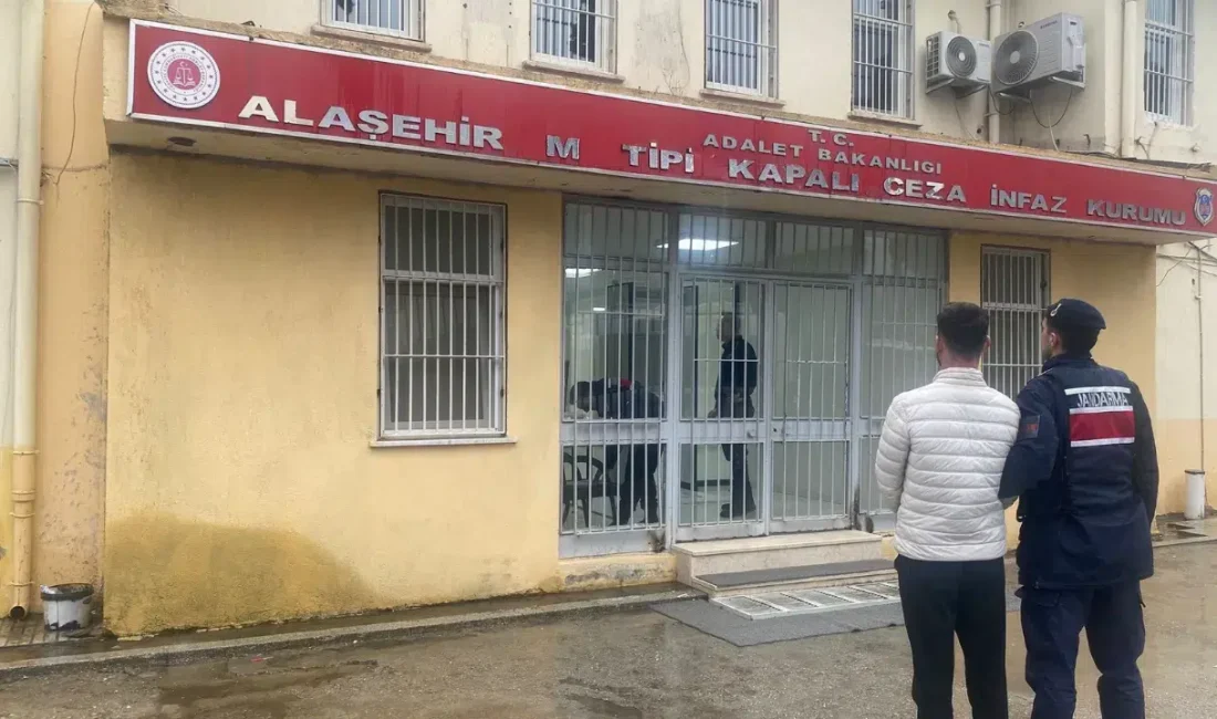 Manisa’nın Alaşehir ilçesinde jandarma ekiplerinin gerçekleştirdiği titiz takip sonrası düzenlenen