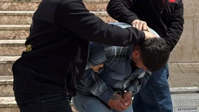 Konya’nın Seydişehir ilçesinde zehir tacirlerine yönelik gerçekleştirilen operasyonda, ilk bakışta