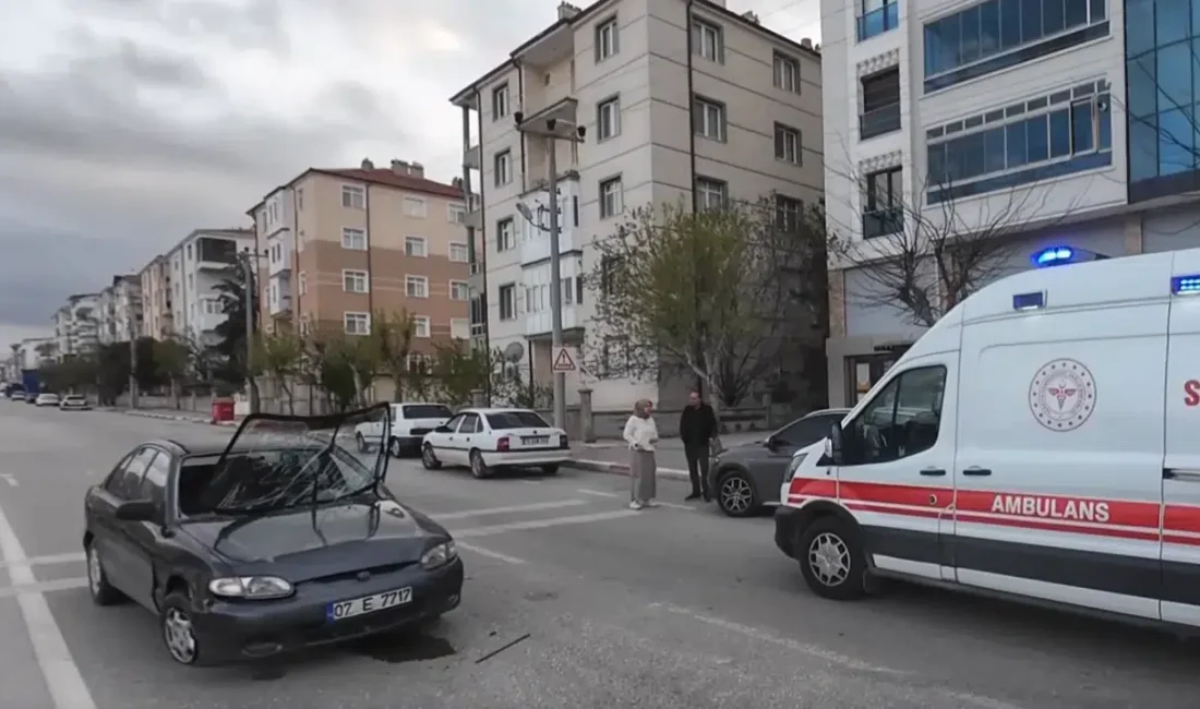 Karaman’da Gevher Hatun Mahallesi’nde meydana gelen feci kazada park halindeki