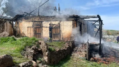 Çorum’un Boğazkale ilçesinde akşam saatlerinde yükselen alevler mahalle sakinlerini sokağa