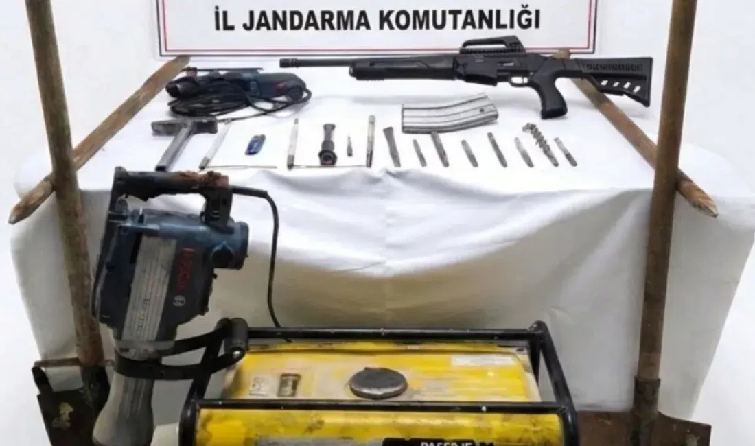 Diyarbakır’ın Hazro ilçesinde düzenlenen nefes kesen operasyonda, tarihi eser bulma