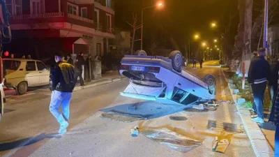 Balıkesir’in Sındırgı ilçesinde kontrolden çıkarak takla atan otomobilin içerisinde can