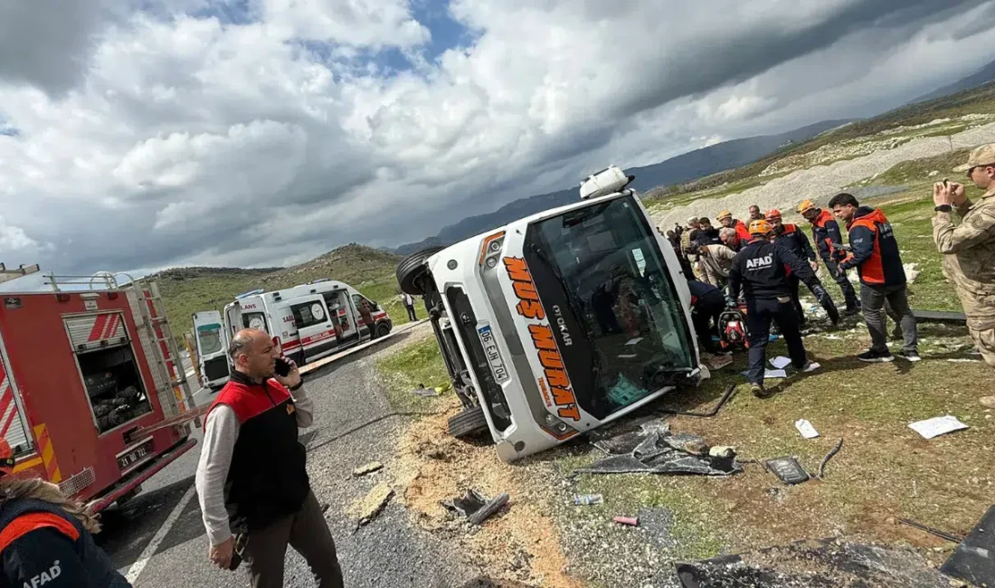 Diyarbakır’ın Lice ilçesinde sabah saatlerinde meydana gelen feci trafik kazasında