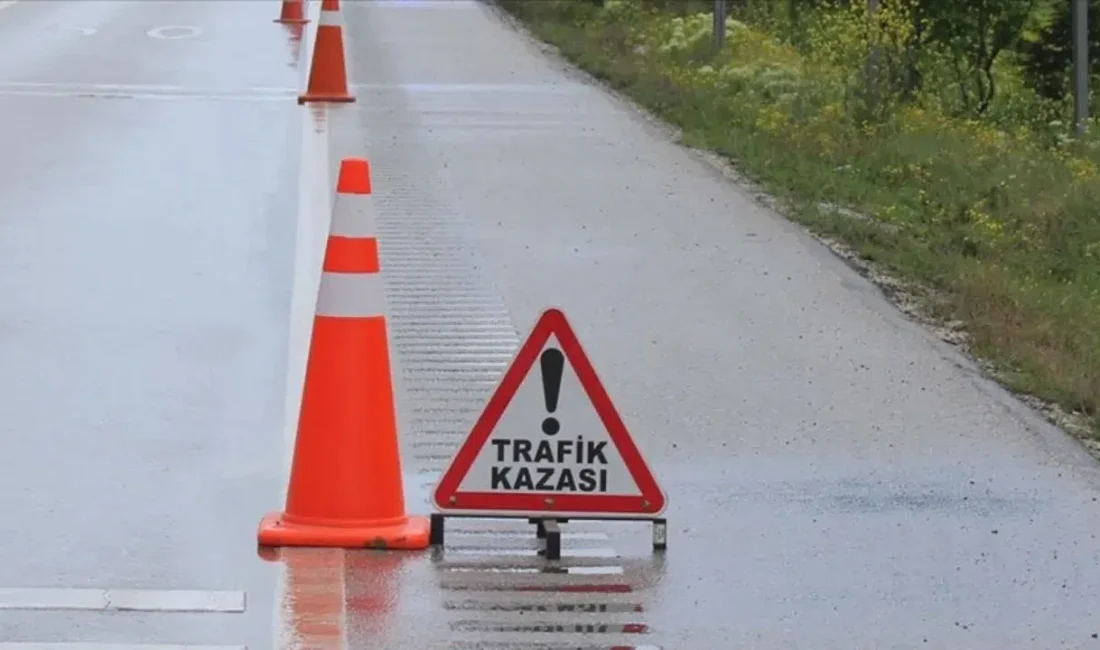 Çorum’un Alaca ilçesinde iki otomobilin kafa kafaya çarpışması sonucu meydana