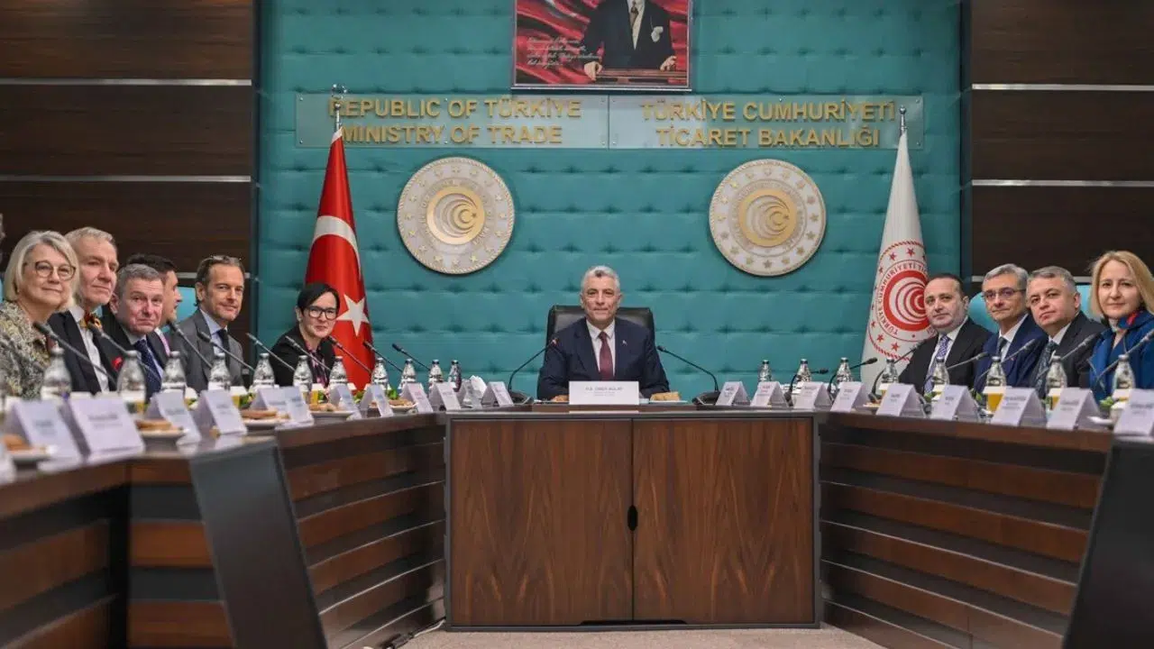 Ticaret Bakanı Ömer Bolat, Ankara’da Avrupa Birliği büyükelçileriyle gerçekleştirdiği kritik