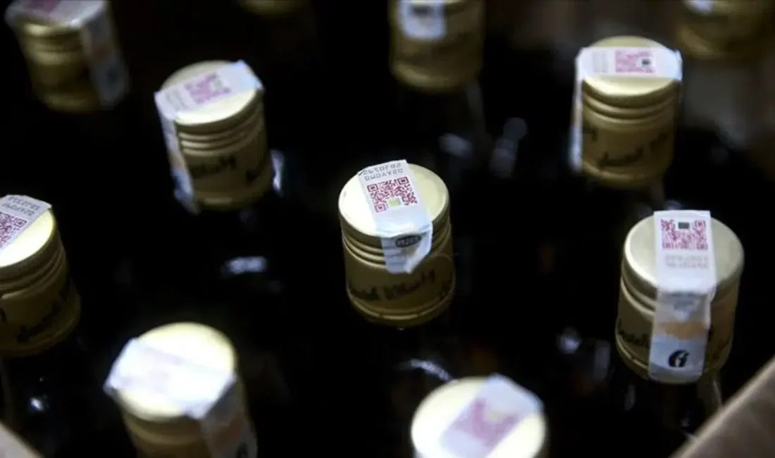 Adana’nın Seyhan ilçesinde emniyet güçleri tarafından gerçekleştirilen dev kaçakçılık operasyonunda