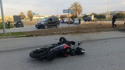 Antalya’nın Manavgat ilçesinde meydana gelen feci kazada, otomobil ile çarpışan