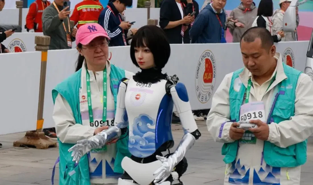 Çin’de gerçekleştirilen ve teknoloji dünyasında büyük yankı uyandıran insansı robotlar